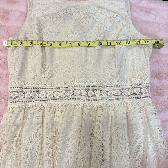 Cream Colored Lace Mini Dress - Picture 5 of 6